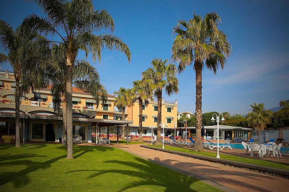 Orizzonte Acireale Hotel Exterior foto